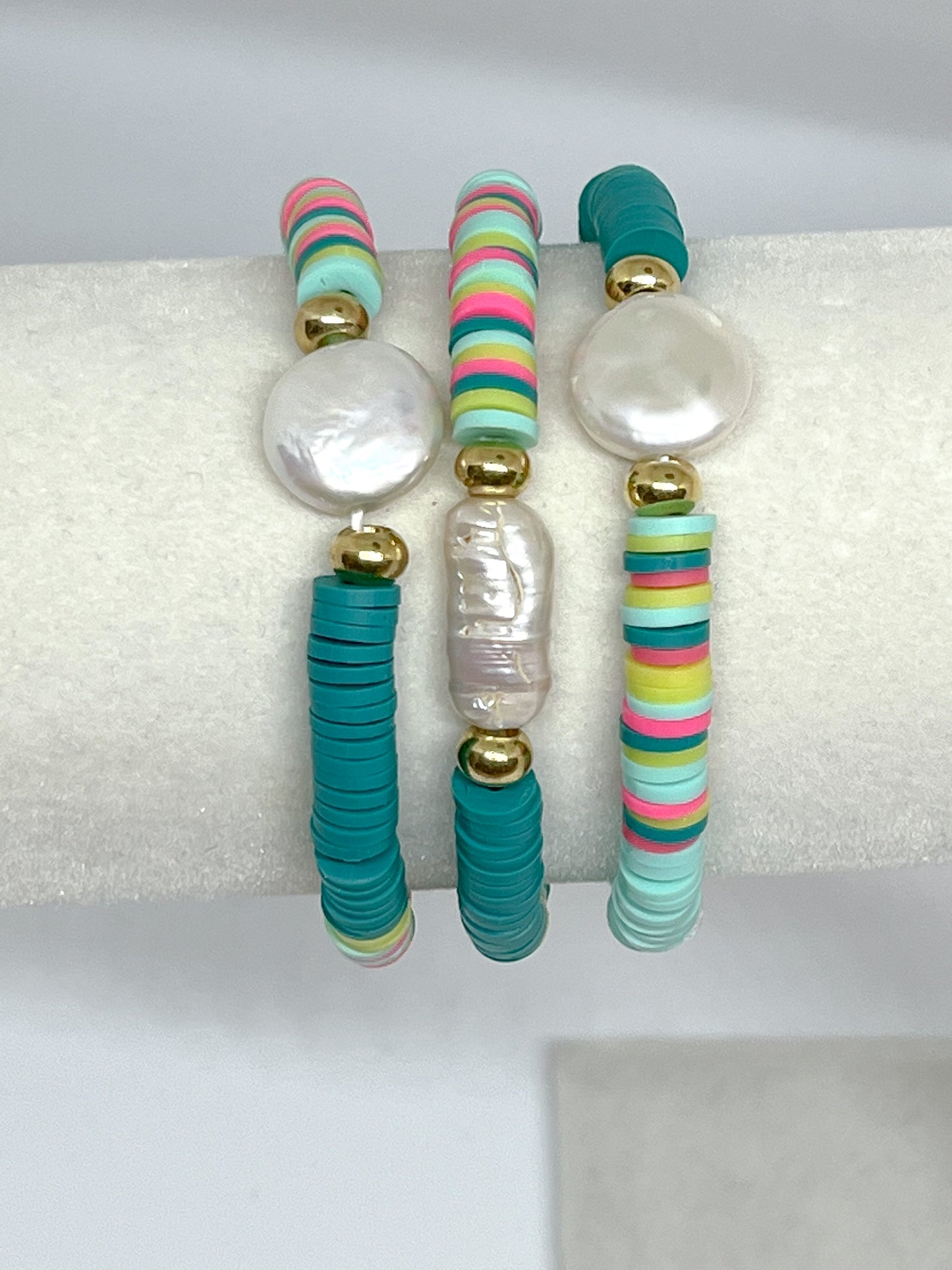 Sparrow & Lilly Summer Brights Pearl and Heshi Bracelet - Teal Waters π